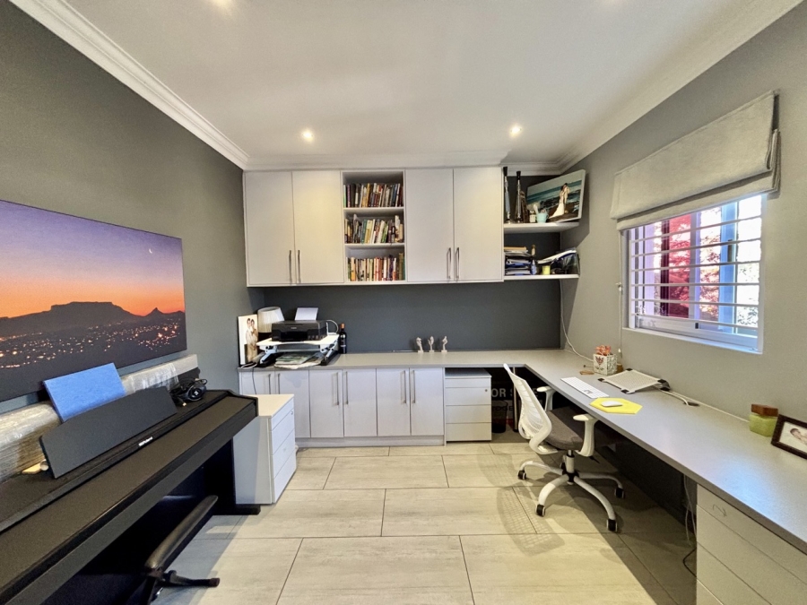 3 Bedroom Property for Sale in Sandown Western Cape